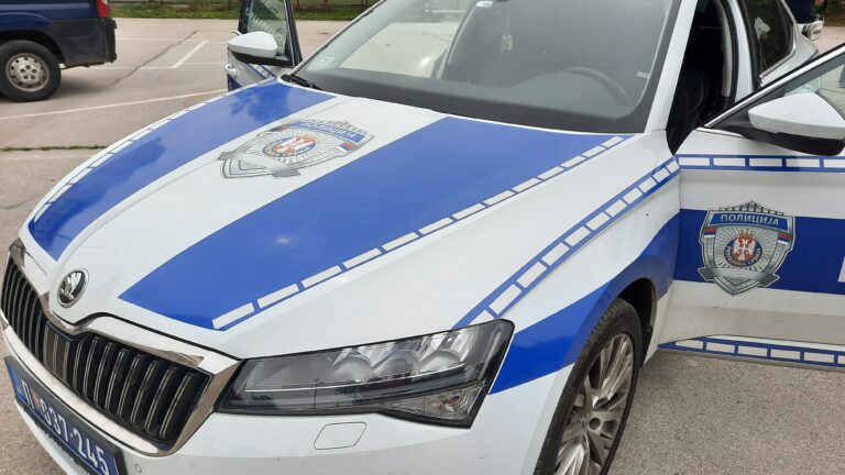 policija auto