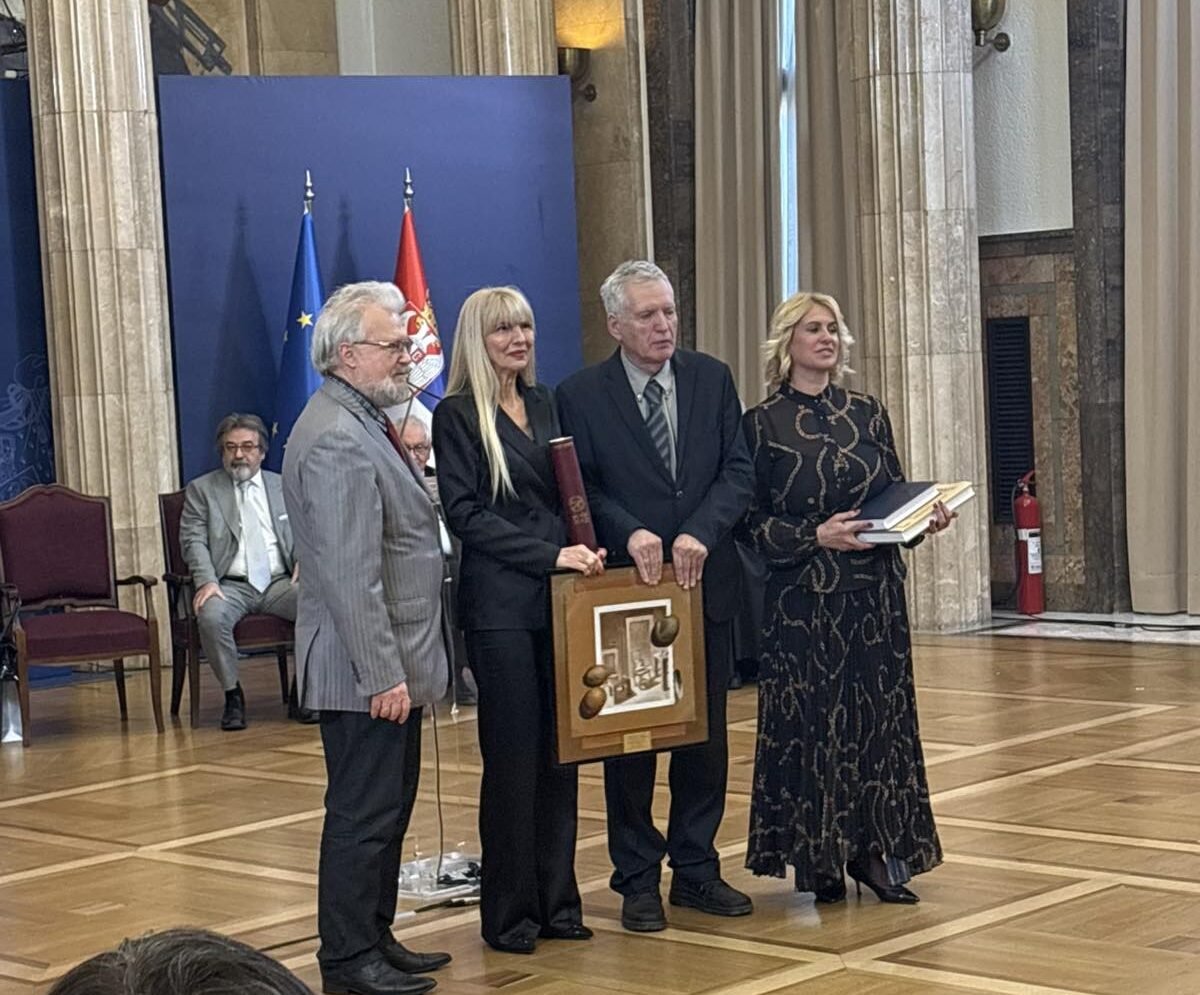 IMG-e9bcf361455e88112f5256d03230e7db-V